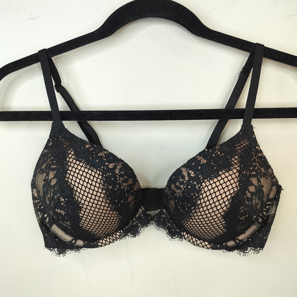 Victoria's Secret Bombshell Plunge Push Up Bra 34B Lace Mesh Sexy Black